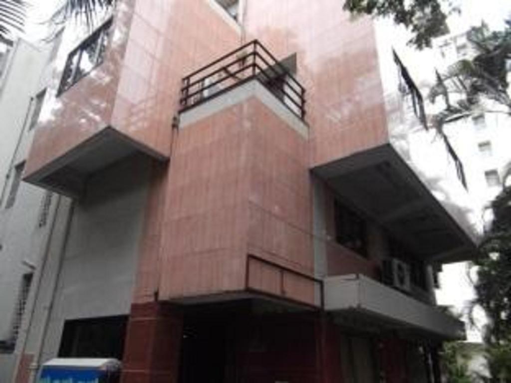 Hotel Tourist International Pune Exteriör bild