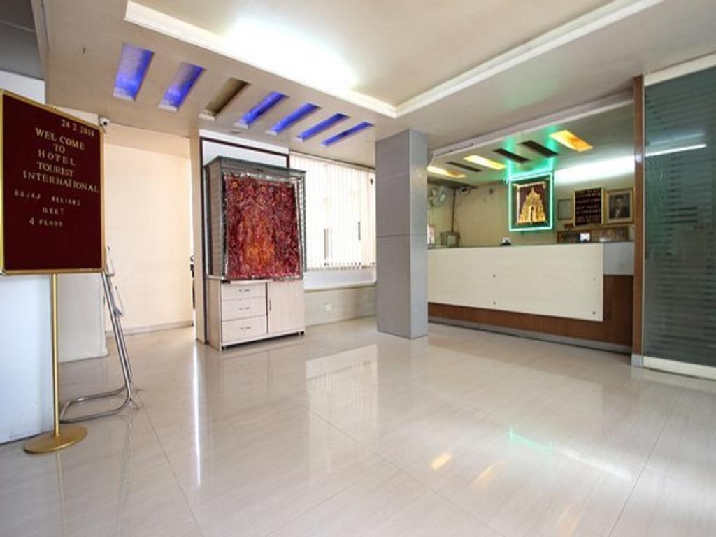 Hotel Tourist International Pune Exteriör bild