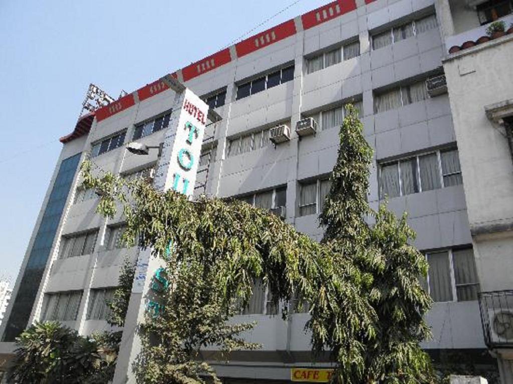 Hotel Tourist International Pune Exteriör bild