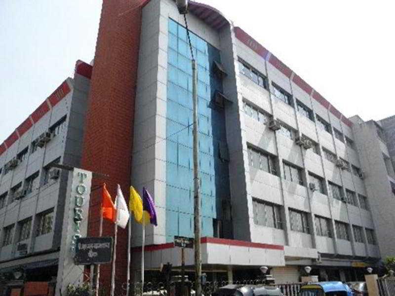 Hotel Tourist International Pune Exteriör bild
