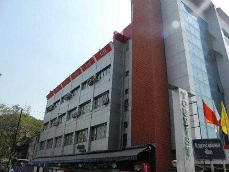Hotel Tourist International Pune Exteriör bild