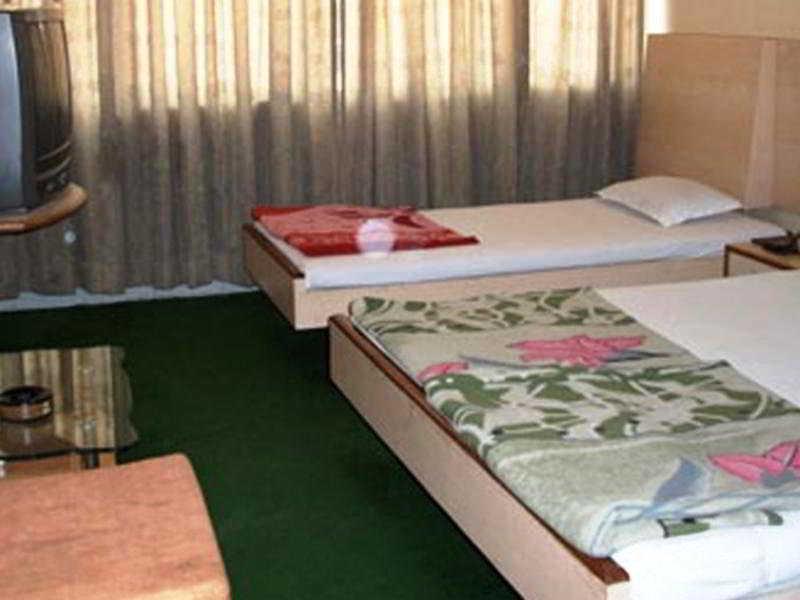 Hotel Tourist International Pune Exteriör bild